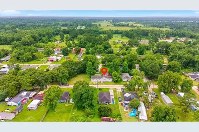 406 Baker Circle, Ames, TX 77575 - Photo 6