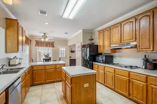 6614 Seinfeld Ct, Houston, TX 77069 - Photo 12