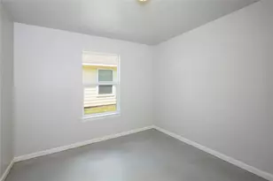 626 Luke Ave, Dayton, TX 77535 - Photo 8