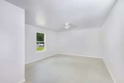 626 Luke Avenue, Dayton, TX 77535 - Photo 4