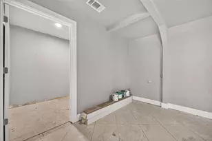 7323 Hurtgen Forest Rd, Houston, TX 77033 - Photo 12