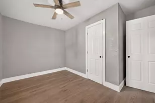 7323 Hurtgen Forest Rd, Houston, TX 77033 - Photo 18
