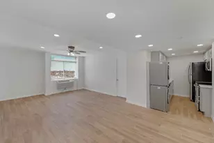 7520 Hornwood Dr, Houston, TX 77036 - Photo 2