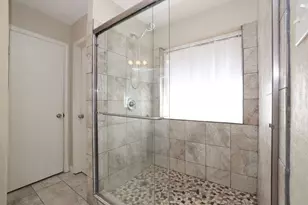 16035 Hollow Rock Dr, Houston, TX 77070 - Photo 22