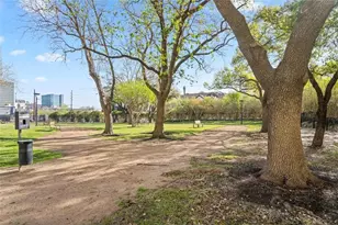 3350 McCue Rd, Houston, TX 77056 - Photo 22