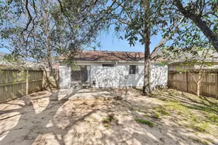 127 Golfview Dr, Conroe, TX 77356 - Photo 12