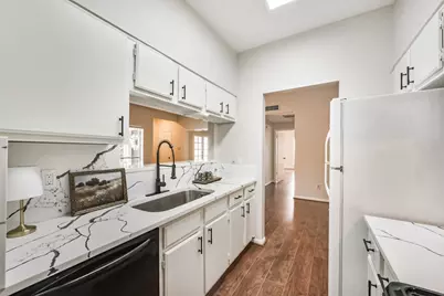 2001 Bering Drive #4D, Houston, TX 77057 - Photo 8