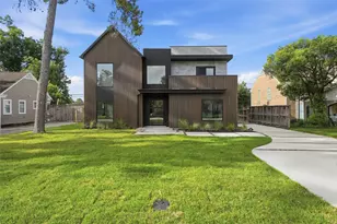 519 W 30th St, Houston, TX 77018 - Photo 2