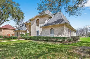 3039 Pasture Ln, Sugar Land, TX 77479 - Photo 2