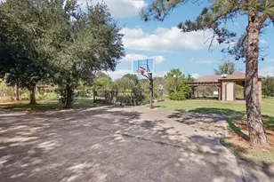 323 E Palm St, Fresno, TX 77545 - Photo 46
