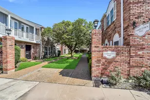 2420 Tarrytown Mall, Houston, TX 77057 - Photo 2