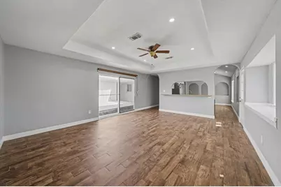 2015 Williamsburg Court N, League City, TX 77573 - Photo 10