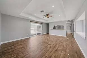 2015 Williamsburg Ct N, League City, TX 77573 - Photo 10