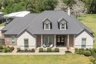 6726 Mulberry Bayou Dr, Baytown, TX 77523 - Photo 1