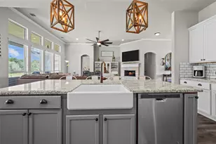 6726 Mulberry Bayou Dr, Baytown, TX 77523 - Photo 22