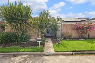 2016 Trixie Ln, Houston, TX 77042 - Photo 16