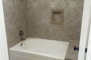 11711 Memorial Dr, Houston, TX 77024 - Photo 8