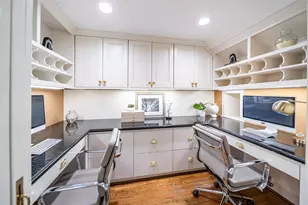 2 Soldiers Creek Circle, Hunters Creek Village, TX 77024 - Photo 18