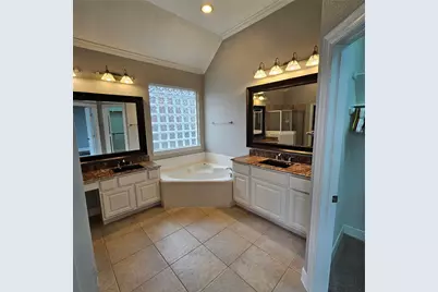 3010 Park Bend Drive, Friendswood, TX 77546 - Photo 8