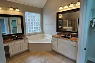 3010 Park Bend Dr, Friendswood, TX 77546 - Photo 8