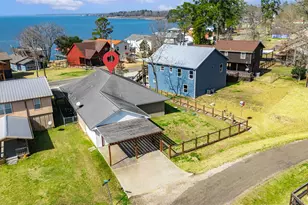 431 W Lake Shore Dr, Livingston, TX 77351 - Photo 2