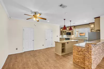 431 W Lake Shore Drive, Livingston, TX 77351 - Photo 8