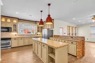 431 W Lake Shore Dr, Livingston, TX 77351 - Photo 10