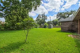 206 Stanford St, Lake Jackson, TX 77566 - Photo 22