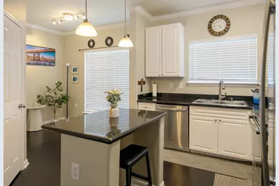 9200 Westheimer Road #1005, Houston, TX 77063 - Photo 6