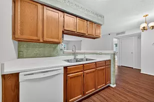 12550 Whittington Dr, Houston, TX 77077 - Photo 4