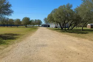 149 High Meadows Dr, Gonzales, TX 78629 - Photo 12