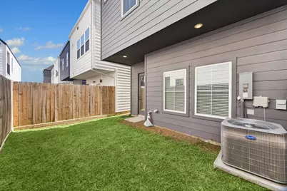 3012 Jensen Springs Lane, Houston, TX 77026 - Photo 20