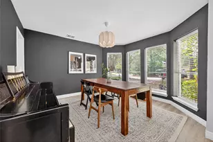 56 N Morningwood Ct, Spring, TX 77380 - Photo 8