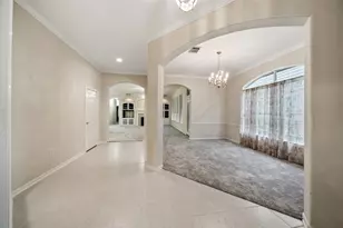 27 E Bellmeade Pl, The Woodlands, TX 77382 - Photo 8