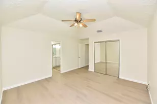 7034 River Bluff Dr, Houston, TX 77085 - Photo 18