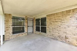 7034 River Bluff Dr, Houston, TX 77085 - Photo 30