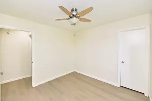 7034 River Bluff Dr, Houston, TX 77085 - Photo 22