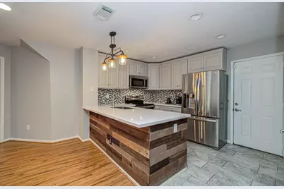 2425 Holly Hall Street #D56, Houston, TX 77054 - Photo 12
