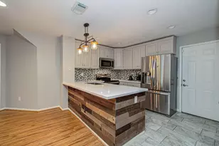 2425 Holly Hall St, Houston, TX 77054 - Photo 12