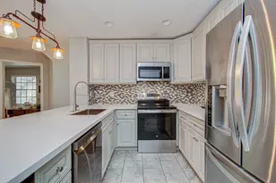 2425 Holly Hall St, Houston, TX 77054 - Photo 14