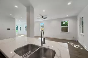 5427 Bellfort Ave, Houston, TX 77033 - Photo 8