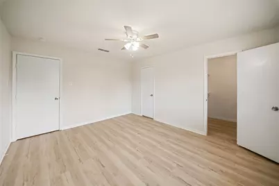 8606 Parkhill Forest Drive, Houston, TX 77088 - Photo 20