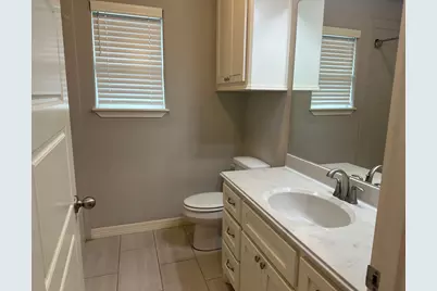 107 Freedom Drive, Clute, TX 77531 - Photo 10
