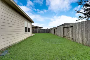 315 Apache Field Ln, La Marque, TX 77568 - Photo 26
