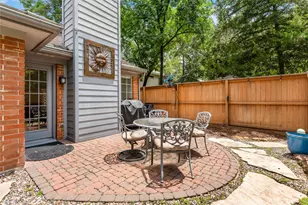 99 S Village Knoll Cir, The Woodlands, TX 77381 - Photo 38