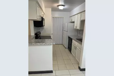 9700 Leawood Boulevard #807, Houston, TX 77099 - Photo 2