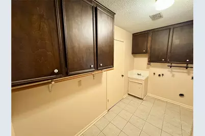 1221 Green Briar Drive, Huntsville, TX 77340 - Photo 10