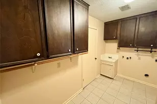 1221 Greenbriar Dr, Huntsville, TX 77340 - Photo 10