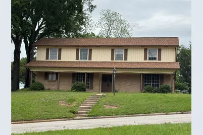 1221 Green Briar Drive, Huntsville, TX 77340 - Photo 2