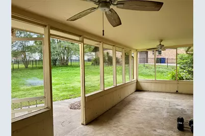 1221 Green Briar Drive, Huntsville, TX 77340 - Photo 30